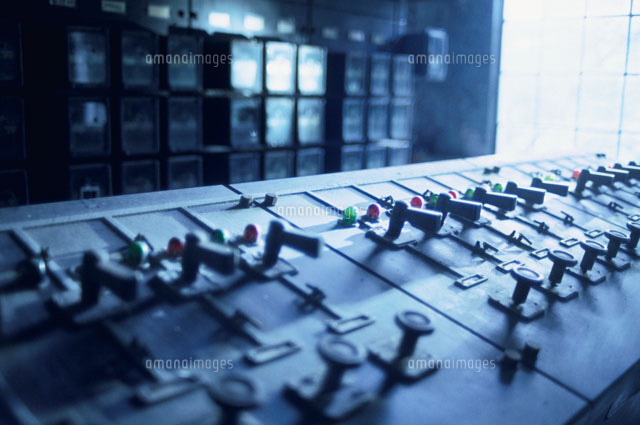 変電所廃墟の機械室 の写真素材 イラスト素材 アマナイメージズ