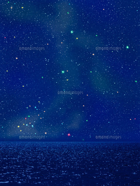 水平線と夏の星空 の写真素材 イラスト素材 アマナイメージズ