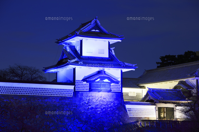 金沢城の夜景[01010025462]の写真・イラスト素材｜アマナイメージズ