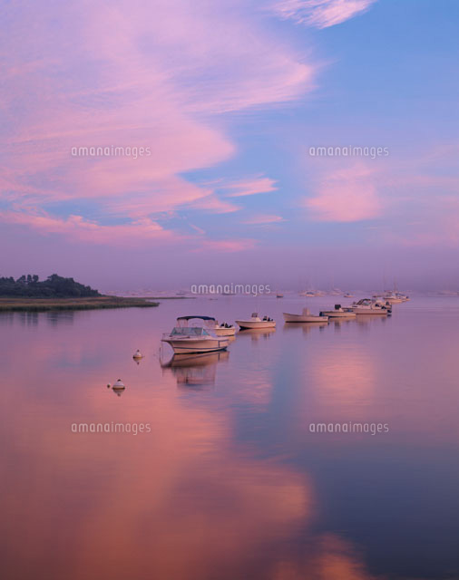 チャタンハーバーの夜景 コッド岬 マサチューセッツ州 の写真素材 イラスト素材 アマナイメージズ