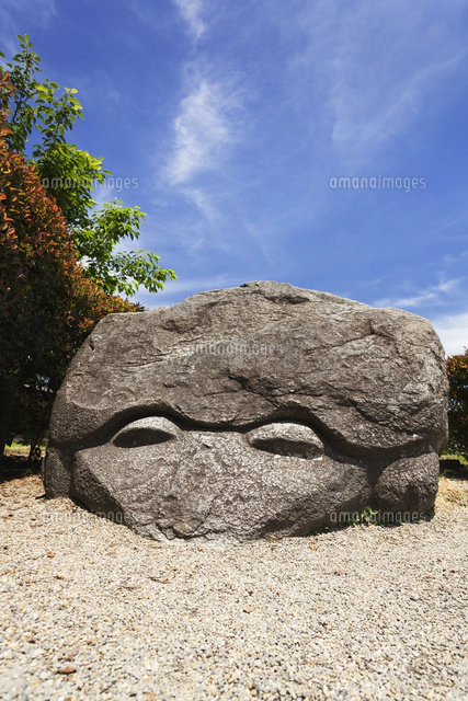 亀石[01072021707]の写真・イラスト素材｜アマナイメージズ