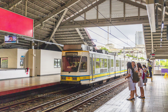 マニラライトレール[01072030691]の写真素材・イラスト素材｜アマナイメージズ