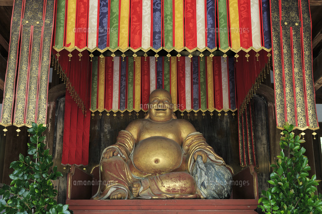 萬福寺天王殿の布袋像[01216008637]の写真・イラスト素材