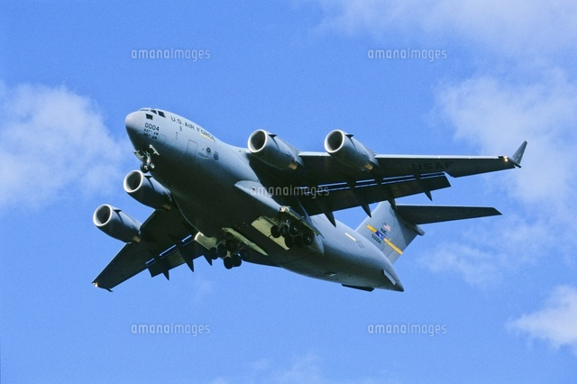 アメリカ空軍C17グローブマスター輸送機[01335033561]の写真・イラスト