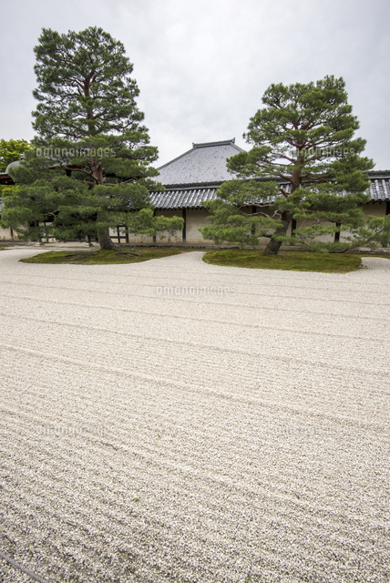 天龍寺石庭 の写真素材 イラスト素材 アマナイメージズ
