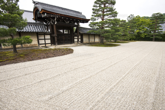 天龍寺石庭 の写真素材 イラスト素材 アマナイメージズ