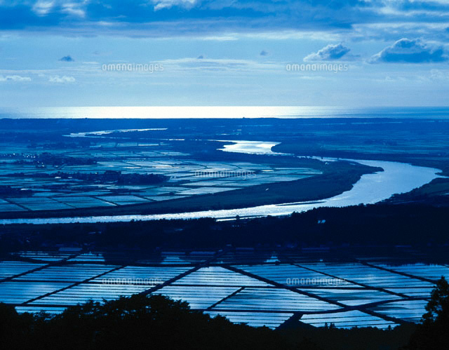 庄内平野と最上川 山形県[01397006325]の写真・イラスト素材｜アマナ