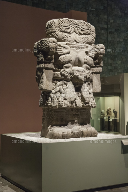 アステカのコアトリクエ像[01431037148]の写真・イラスト素材｜アマナ