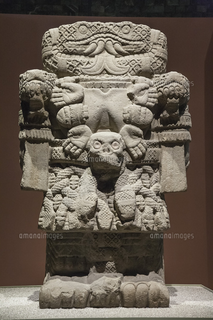 アステカのコアトリクエ像[01431037149]の写真・イラスト素材｜アマナ