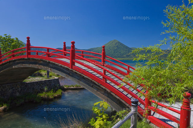 恐山三途の川と太鼓橋 の写真素材 イラスト素材 アマナイメージズ