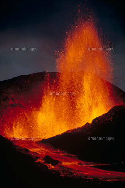 火山の噴火 の写真素材 イラスト素材 アマナイメージズ