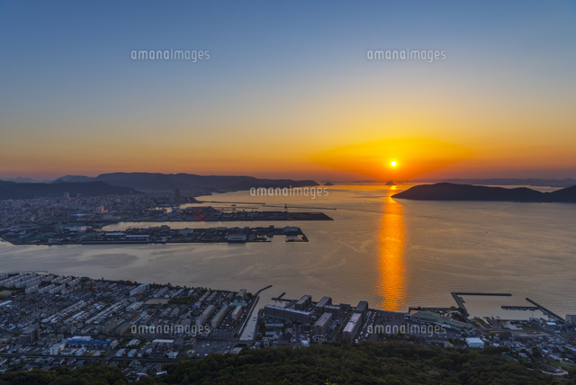 屋島より瀬戸内の夕日[01597029520]の写真・イラスト素材｜アマナ