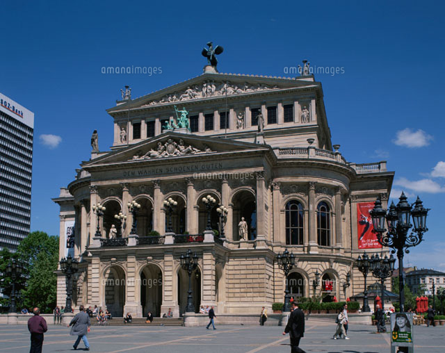 オペラハウス フランクフルト エッセン ドイツ の写真素材 イラスト素材 アマナイメージズ