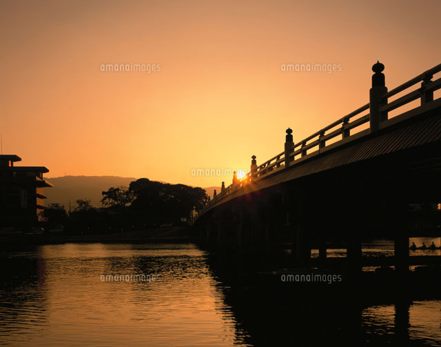 瀬田の唐橋の夕景 滋賀県[01801010589]の写真・イラスト素材｜アマナ