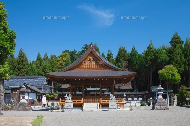 苗村神社の西本殿 の写真素材 イラスト素材 アマナイメージズ