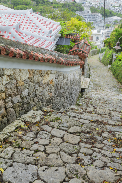 金城町の石畳道 首里金城町石畳道（しゅりきんじょうちょういしだたみみち）