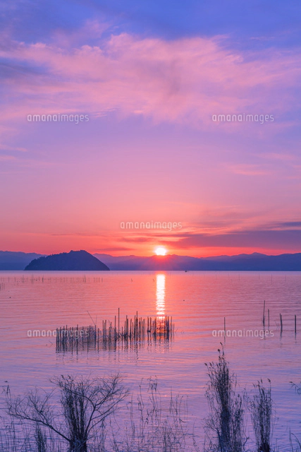 琵琶湖の夕景[01801018212]の写真・イラスト素材｜アマナイメージズ