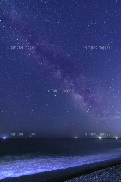 天の川と七里御浜[01801021875]の写真・イラスト素材｜アマナイメージズ