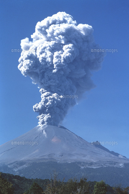 メキシコの火山噴火 の写真素材 イラスト素材 アマナイメージズ