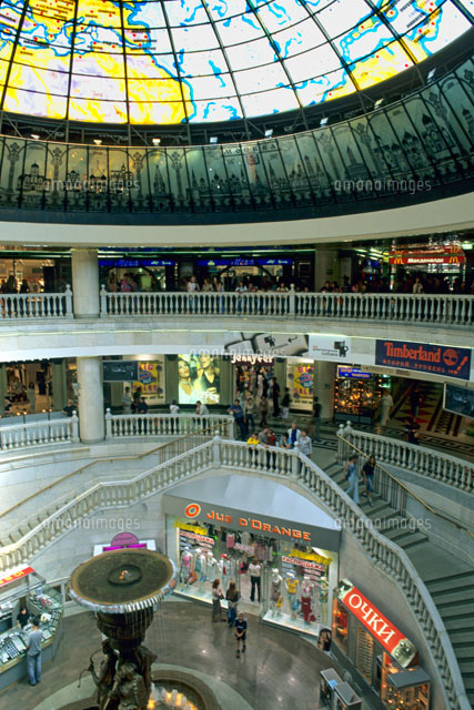 manezh-shopping-center-01808022744