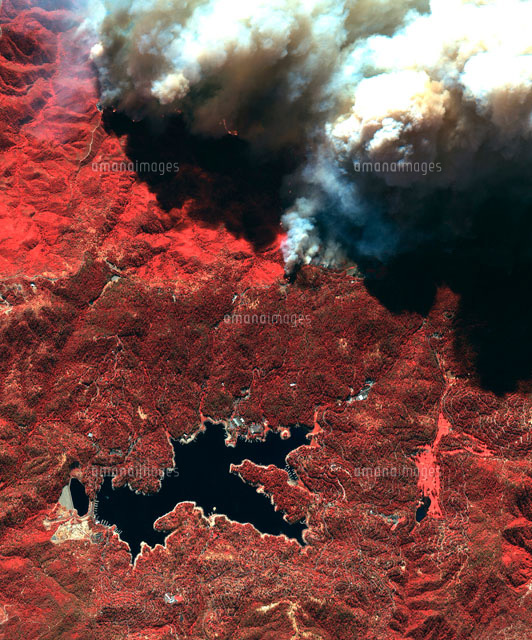 レイク アローヘッドの山火事 衛星写真 の写真素材 イラスト素材 アマナイメージズ レイク アローヘッドの山火事 衛星写真 の写真素材 イラスト素材 アマナイメージズ