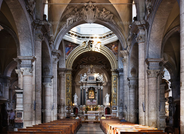 サンタ マリア デル ポポロ教会の祭壇 の写真素材 イラスト素材 アマナイメージズ