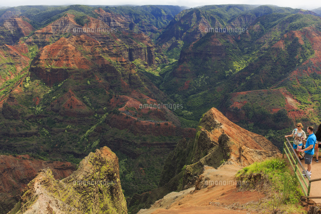 ワイメア渓谷ルックアウト の写真素材 イラスト素材 アマナイメージズ