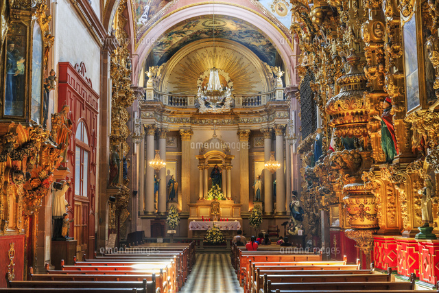 サンタクララ教会 内部 の写真素材 イラスト素材 アマナイメージズ