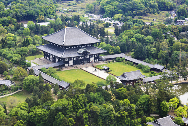 東大寺 空撮 の写真素材 イラスト素材 アマナイメージズ