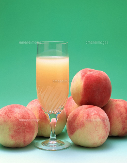 桃 おいしいの写真素材 ストックフォト アマナイメージズ