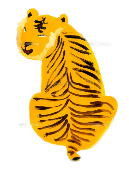 振り返って笑う虎 の写真素材 イラスト素材 アマナイメージズ