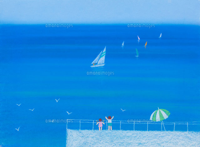 夏の海でヨットに向かって呼んでいる子供 の写真素材 イラスト素材 アマナイメージズ