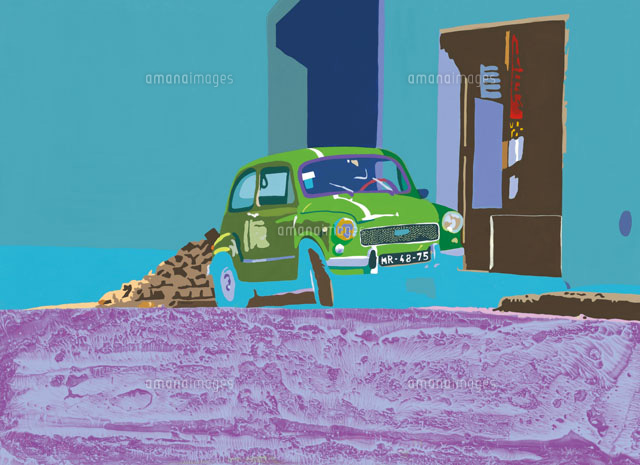 青い家の前に停まっている緑色の車 の写真素材 イラスト素材 アマナイメージズ