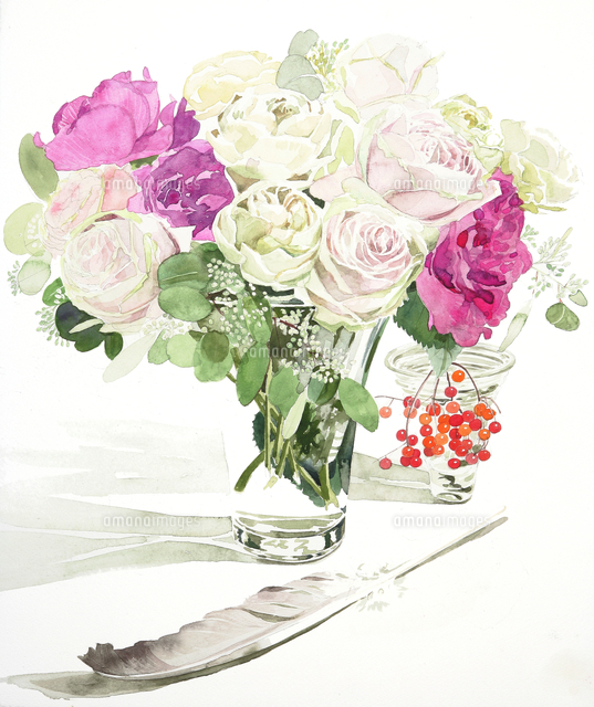 ガラス花瓶のアムールアバランチェと羽 の写真素材 イラスト素材 アマナイメージズ