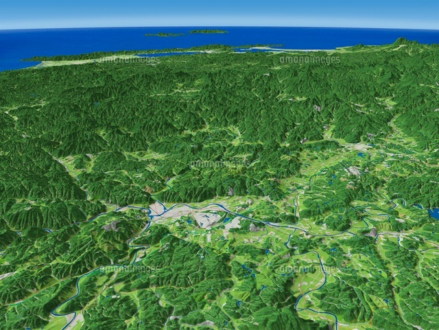 広島県三次市上空から中国山地へ向けて三次盆地を眼下に望む の写真素材 イラスト素材 アマナイメージズ