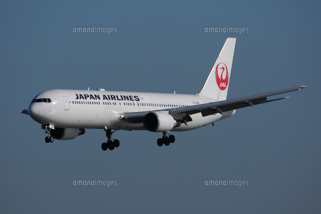 ボーイング767日本航空 の写真素材 イラスト素材 アマナイメージズ
