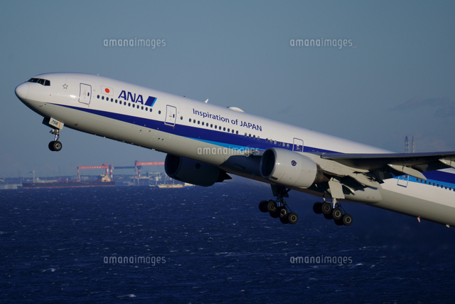 ボーイング777 300全日空 の写真素材 イラスト素材 アマナイメージズ