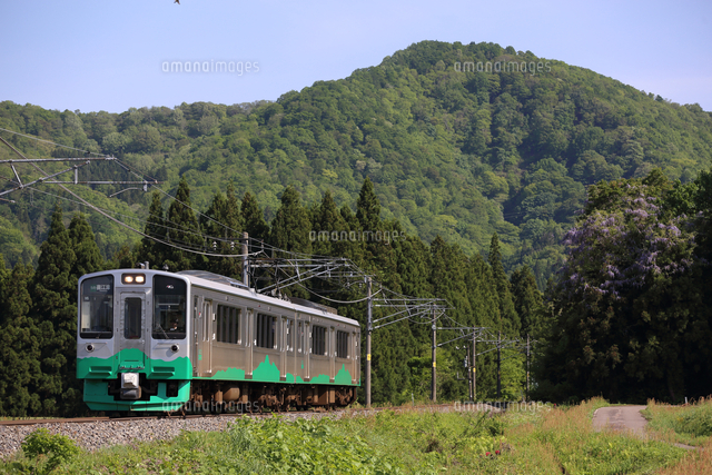 えちごトキメキ鉄道ET127系[02772001710]の写真・イラスト素材｜アマナ