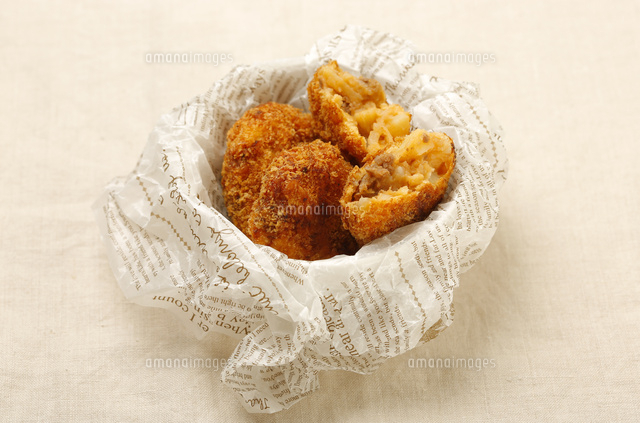 牛肉コロッケ の写真素材 イラスト素材 アマナイメージズ