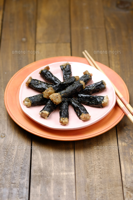 豆腐えびしんじょう海苔巻き の写真素材 イラスト素材 アマナイメージズ