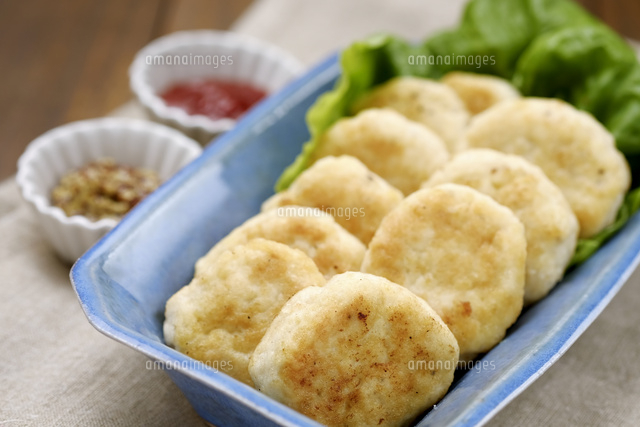 豆腐のナゲット の写真素材 イラスト素材 アマナイメージズ