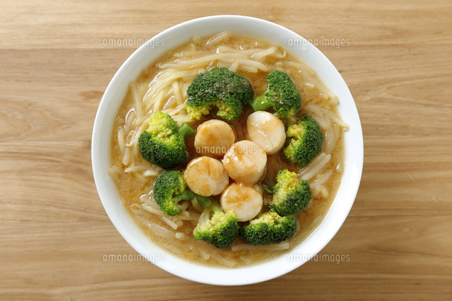 ほたてとブロッコリーのバター風味味噌ラーメン の写真素材 イラスト素材 アマナイメージズ ほたてとブロッコリーのバター風味味噌ラーメン の写真素材 イラスト素材 アマナイメージズ