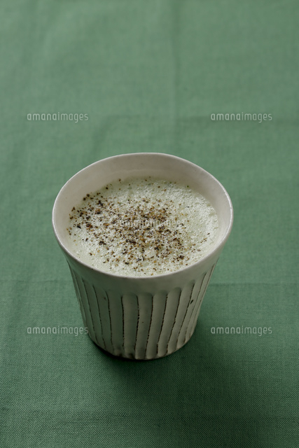 きゅうりのヨーグルトスープ の写真素材 イラスト素材 アマナイメージズ