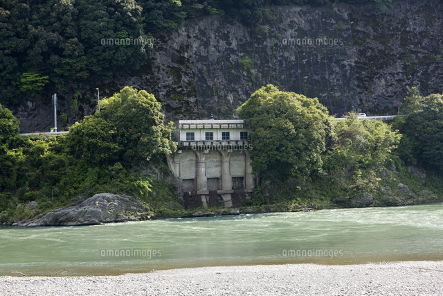 天竜川と旧浜名用水取水口[02846000191]の写真・イラスト素材｜アマナ