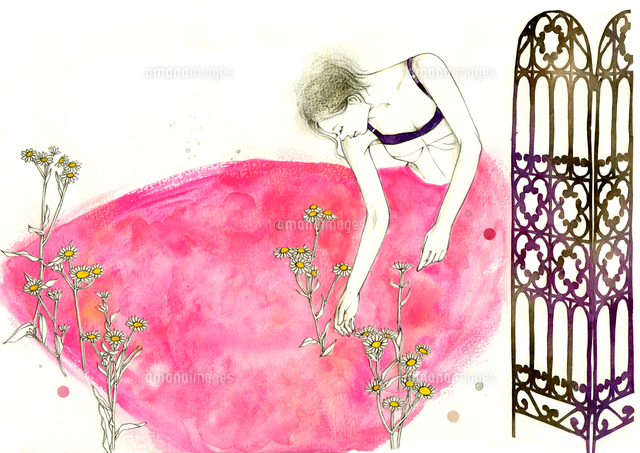 花とピンクのドレスの女性 の写真素材 イラスト素材 アマナイメージズ