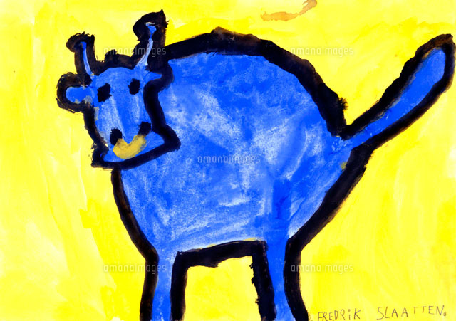 幸せな牛[20020000232]の写真・イラスト素材｜アマナイメージズ