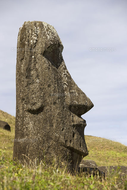 Moai, Rano Raraku,Easter Island, Chile[20025265623]の写真