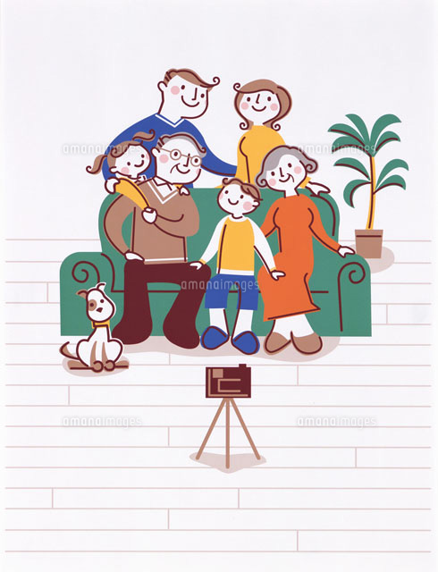 写真を撮る家族[20037001321]の写真・イラスト素材｜アマナイメージズ