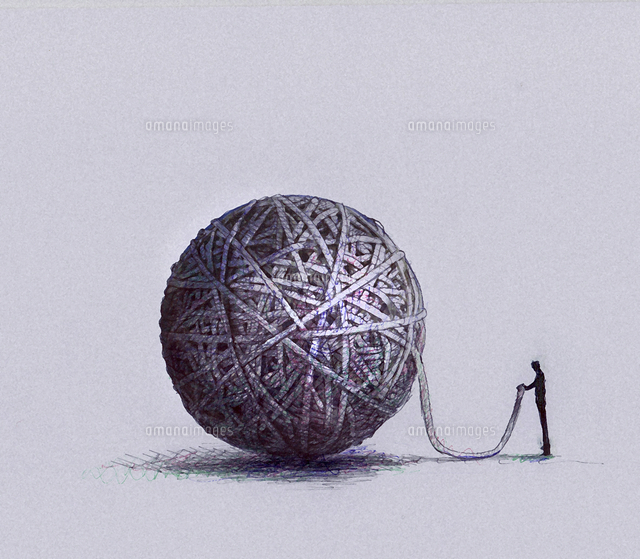 Man Holding End Of Large Tangled Ball Of String の写真素材 イラスト 素材 アマナイメージズ
