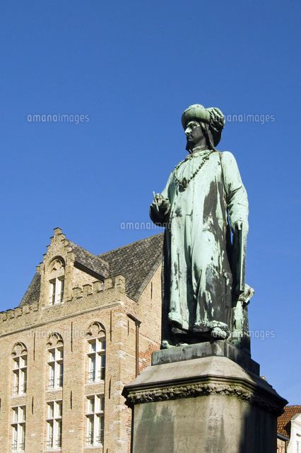 Statue of Swiss medieval folk hero William Tell / Wilhelm Tell